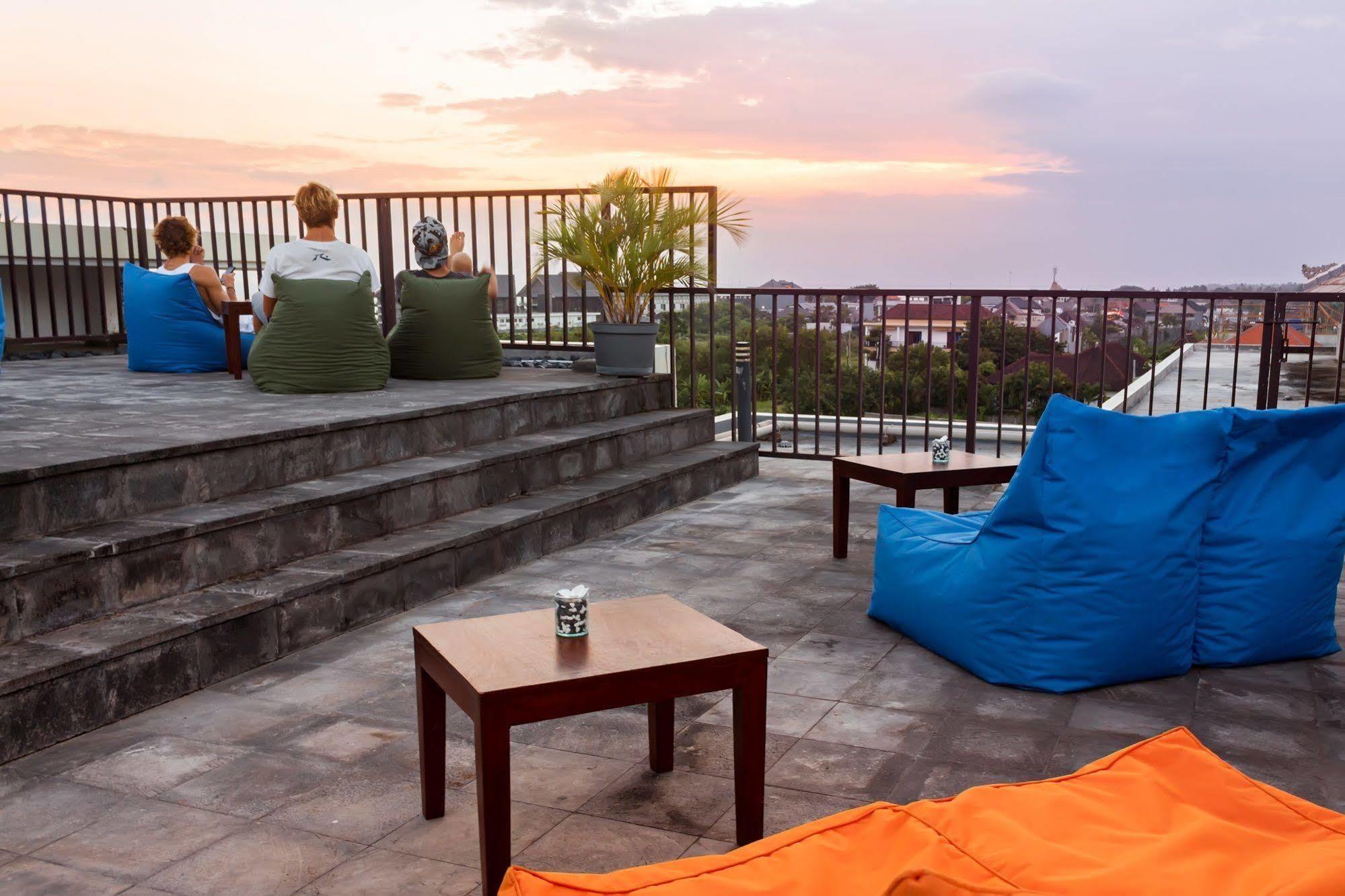 The Kirana Canggu Hotel Esterno foto